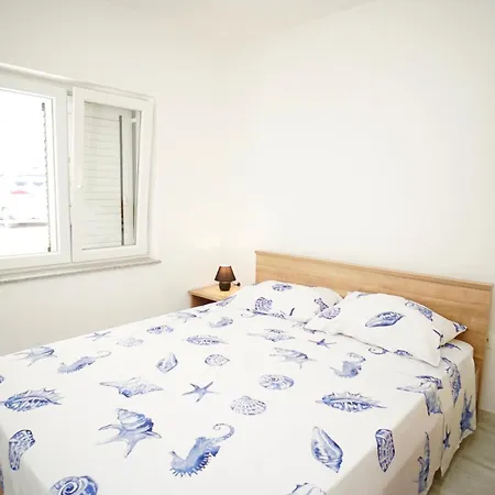 Apartman Teo Trogir-seget