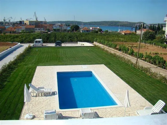 Teo Trogir-seget * Trogir