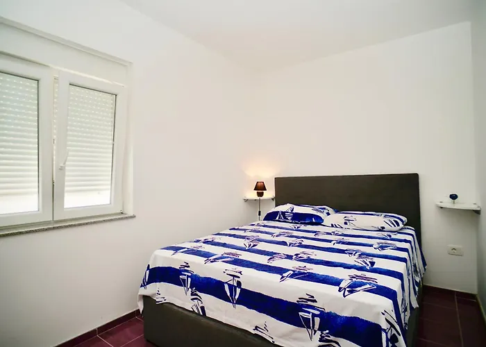 Teo Trogir-seget * Traù